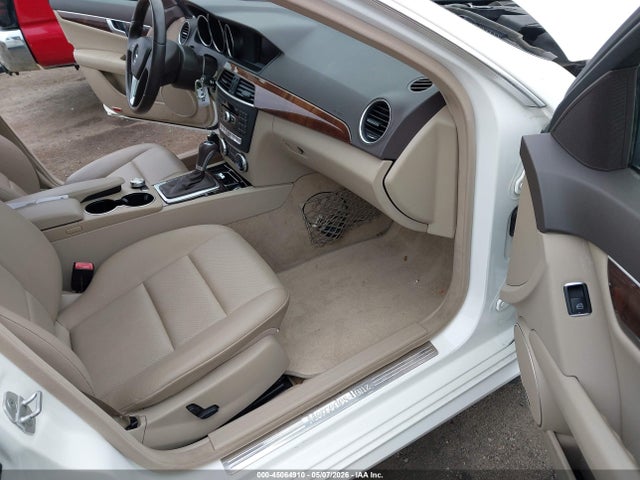Продажа на аукционе авто 2014 Mercedes-benz C 250 Sport, vin: WDDGF4HB1EA965421, номер лота: 45064910
