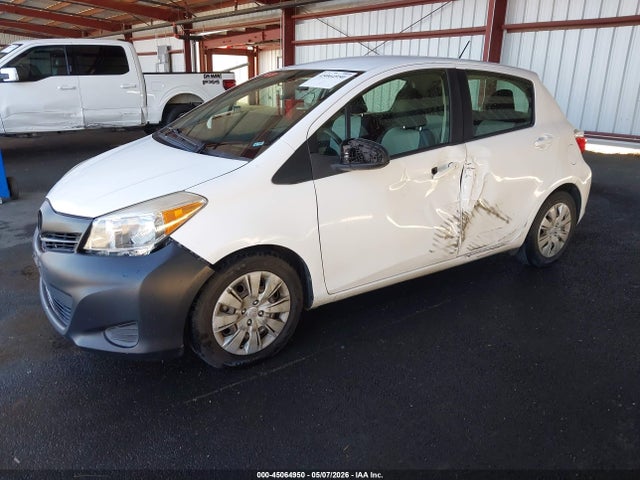 45064950 :رقم المزاد ، JTDKTUD38DD544546 vin ، 2013 Toyota Yaris Le مزاد بيع