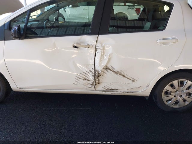 45064950 :رقم المزاد ، JTDKTUD38DD544546 vin ، 2013 Toyota Yaris Le مزاد بيع