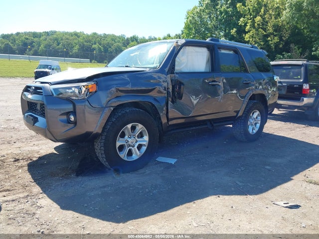 2021 Toyota 4runner Sr5 Premium მანქანა იყიდება აუქციონზე, vin: JTENU5JR7M5931457, აუქციონის ნომერი: 45064982