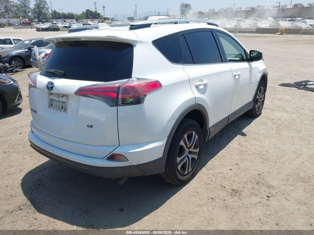 JTMZFREV9HJ711040 Toyota RAV4 LE