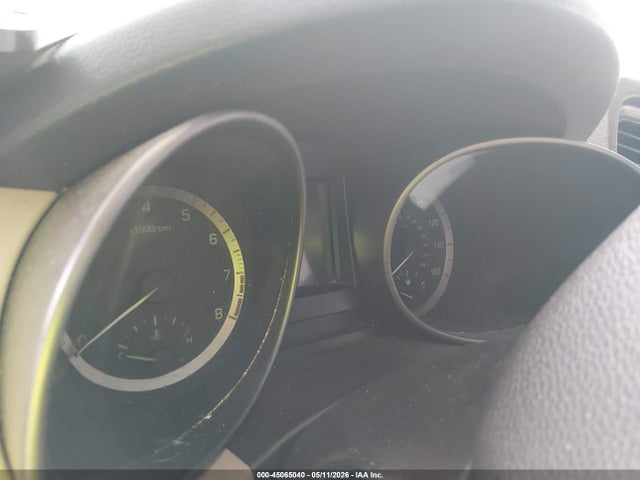 Продажа на аукционе авто 2017 Hyundai Santa Fe Sport 2.4l, vin: 5NMZU3LB1HH014026, номер лота: 45065040