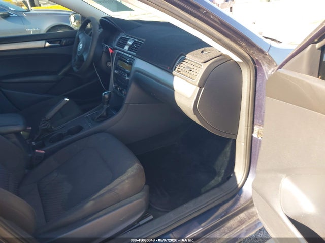 Aukcja sprzedaży 2013 Volkswagen Passat 2.5l S, vin: 1VWAP7A37DC053930, numer aukcji: 45065049