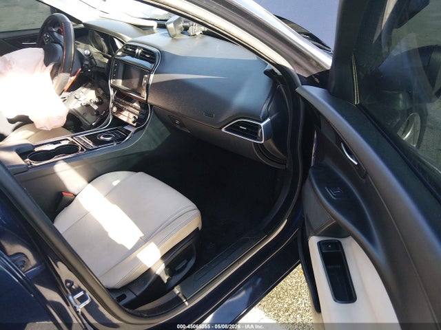 2017 Jaguar Xe 25t მანქანა იყიდება აუქციონზე, vin: SAJAR4BG6HA951287, აუქციონის ნომერი: 45065055