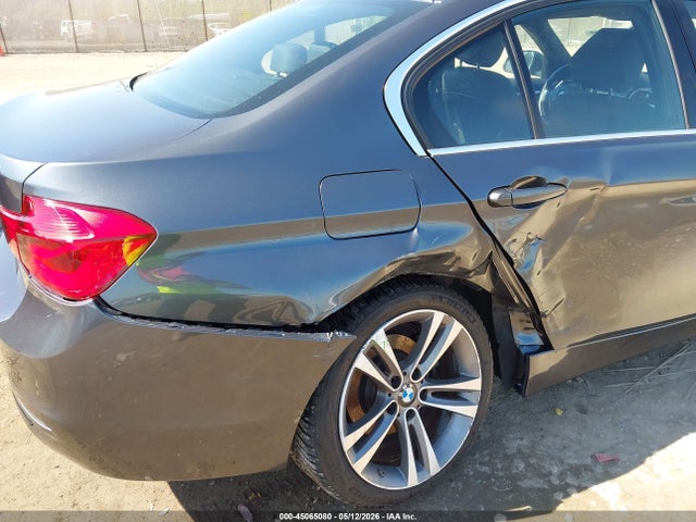 45065080 :رقم المزاد ، WBA8D9G59JNU69201 vin ، 2018 Bmw 330i Xdrive مزاد بيع
