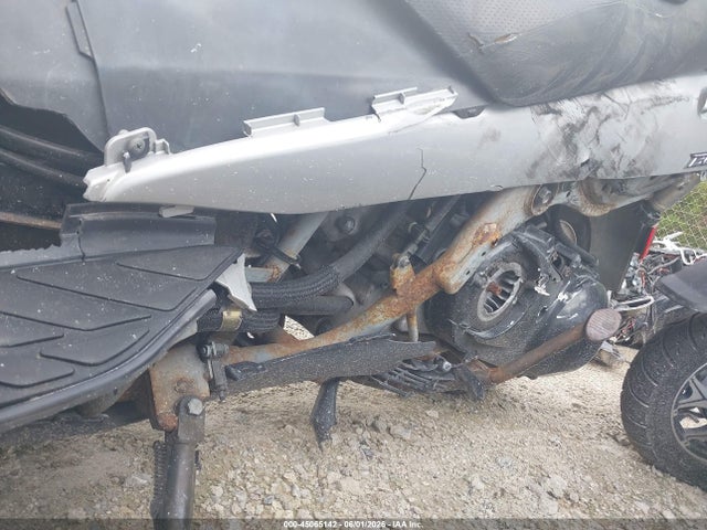 45065142 :رقم المزاد ، JS1CK43A952102258 vin ، 2005 Suzuki An400 K3 مزاد بيع