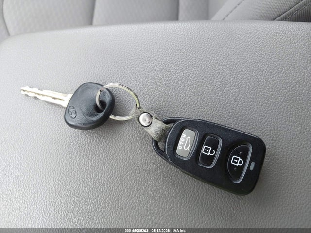 2019 Hyundai Elantra Se მანქანა იყიდება აუქციონზე, vin: 5NPD74LF4KH472602, აუქციონის ნომერი: 45065203