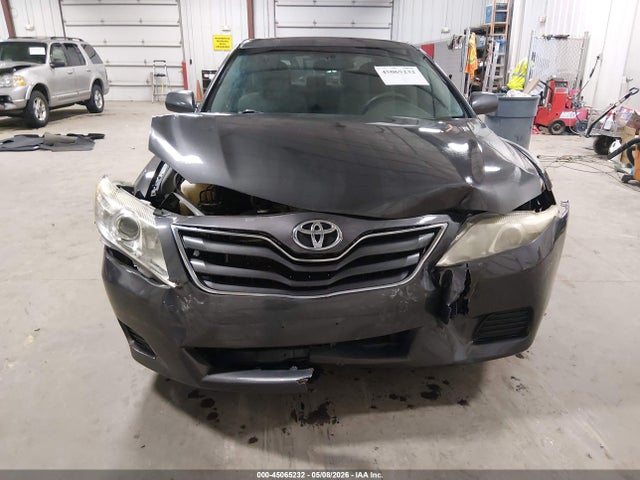 45065232 :رقم المزاد ، 4T1BF3EK9BU614264 vin ، 2011 Toyota Camry Le مزاد بيع