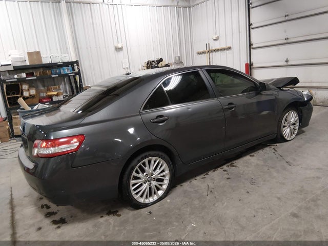 45065232 :رقم المزاد ، 4T1BF3EK9BU614264 vin ، 2011 Toyota Camry Le مزاد بيع