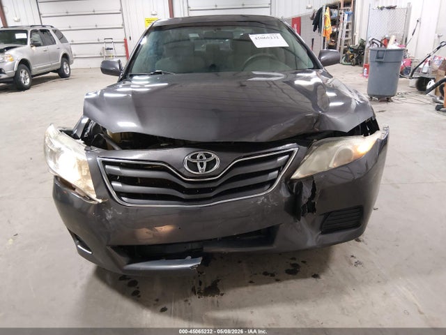 45065232 :رقم المزاد ، 4T1BF3EK9BU614264 vin ، 2011 Toyota Camry Le مزاد بيع