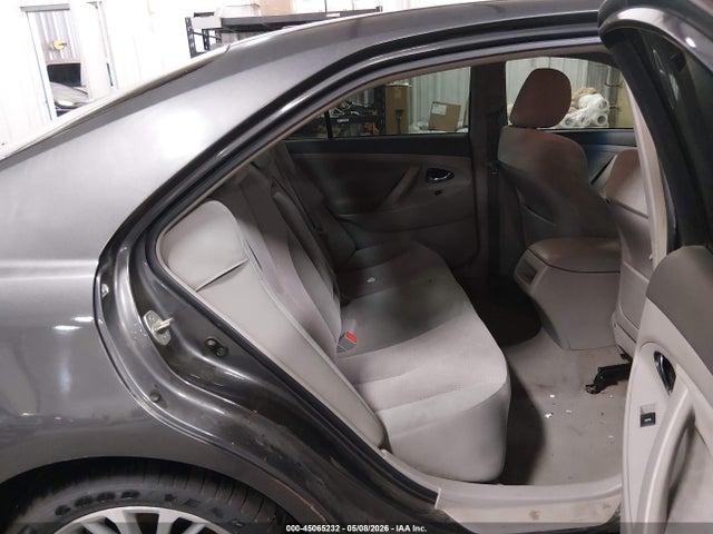 45065232 :رقم المزاد ، 4T1BF3EK9BU614264 vin ، 2011 Toyota Camry Le مزاد بيع