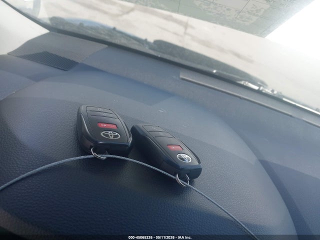 2023 Toyota Corolla Cross Le მანქანა იყიდება აუქციონზე, vin: 7MUCAABG8PV075388, აუქციონის ნომერი: 45065326
