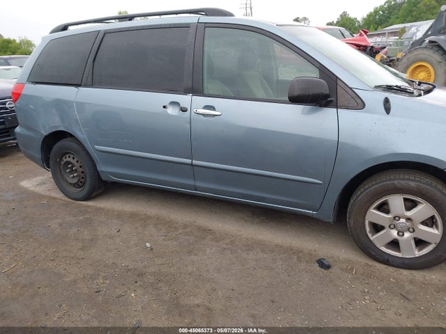 Aukcja sprzedaży 2010 Toyota Sienna Le, vin: 5TDKK4CC8AS300979, numer aukcji: 45065373