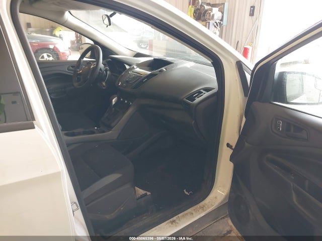 Продажа на аукционе авто 2014 Ford Escape S, vin: 1FMCU0F77EUE01661, номер лота: 45065396