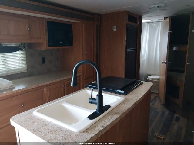Shasta Flyte 2015 5ZT2SYUB5FE005010 Image 15