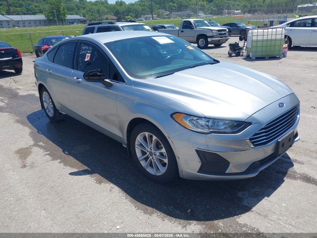 45065425 :رقم المزاد ، 3FA6P0HD4LR170160 vin ، 2020 Ford Fusion Se مزاد بيع