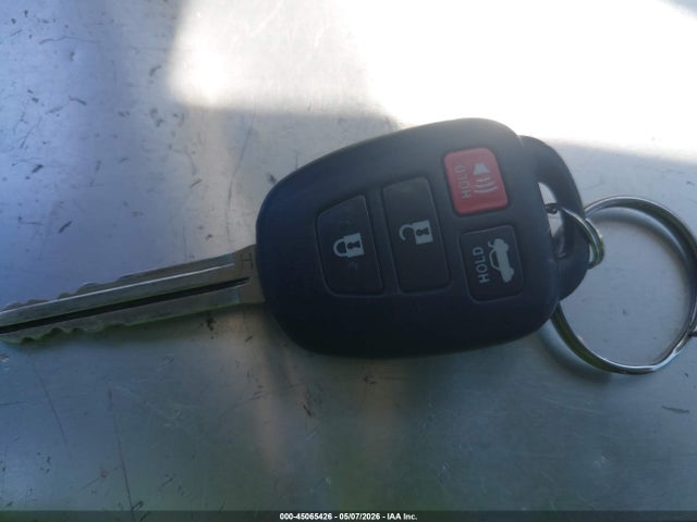 45065426 :رقم المزاد ، 5YFBURHE6FP270222 vin ، 2015 Toyota Corolla Le Plus مزاد بيع