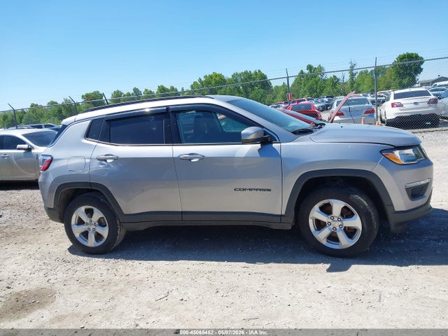 2017 Jeep New Compass Latitude 4x4 მანქანა იყიდება აუქციონზე, vin: 3C4NJDBB5HT679786, აუქციონის ნომერი: 45065452