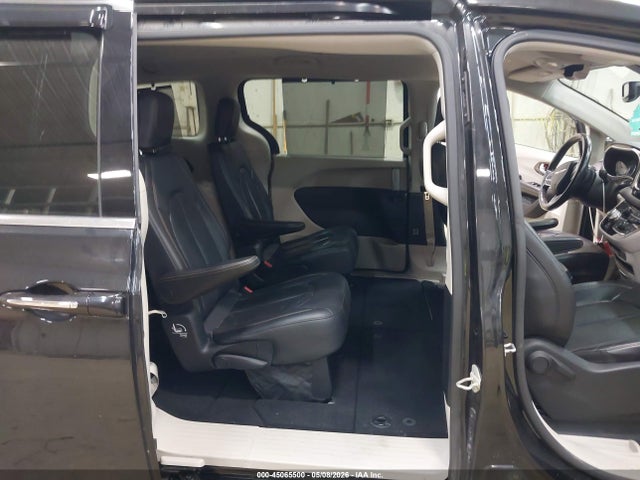 45065500 :رقم المزاد ، 2C4RC1BG7KR613482 vin ، 2019 Chrysler Pacifica Touring L مزاد بيع