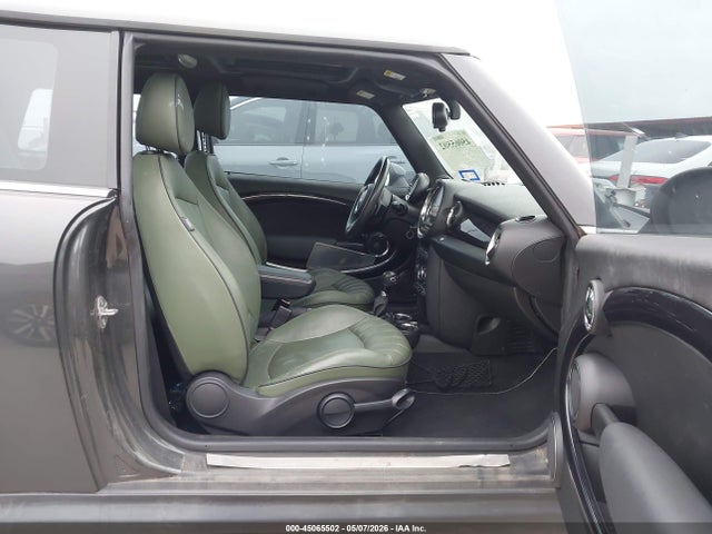 Продаж на аукціоні авто 2011 Mini Cooper S, vin: WMWSV3C59BTY15749, номер лоту: 45065502
