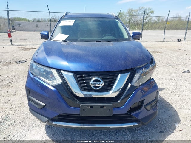 2017 Nissan Rogue Sv მანქანა იყიდება აუქციონზე, vin: 5N1AT2MV1HC792601, აუქციონის ნომერი: 45065548