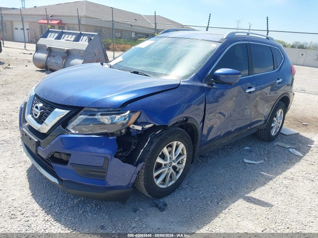 2017 Nissan Rogue Sv მანქანა იყიდება აუქციონზე, vin: 5N1AT2MV1HC792601, აუქციონის ნომერი: 45065548