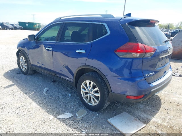 2017 Nissan Rogue Sv მანქანა იყიდება აუქციონზე, vin: 5N1AT2MV1HC792601, აუქციონის ნომერი: 45065548