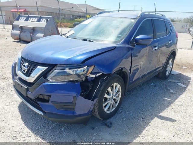 2017 Nissan Rogue Sv მანქანა იყიდება აუქციონზე, vin: 5N1AT2MV1HC792601, აუქციონის ნომერი: 45065548