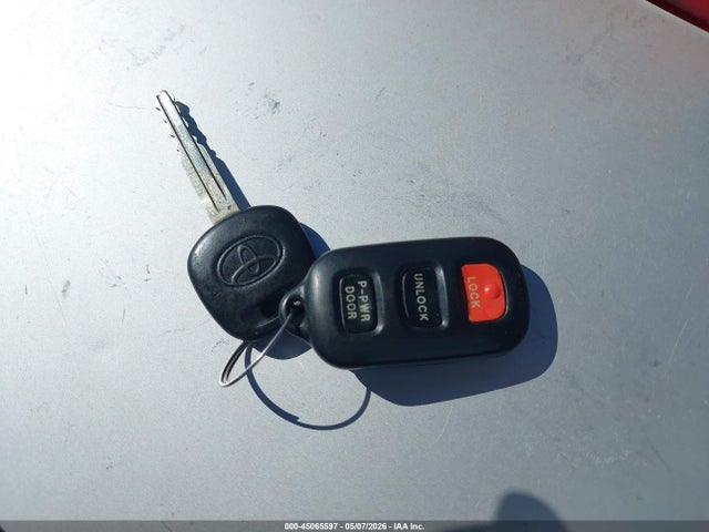 45065597 :رقم المزاد ، 2T1KR32EX6C577626 vin ، 2006 Toyota Matrix Xr مزاد بيع