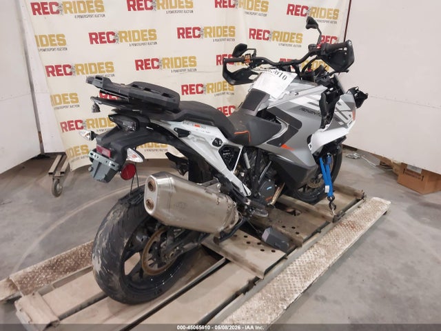 KTM 1290 Super Adventure S 2024 VBKV79406RM993640 Image 4