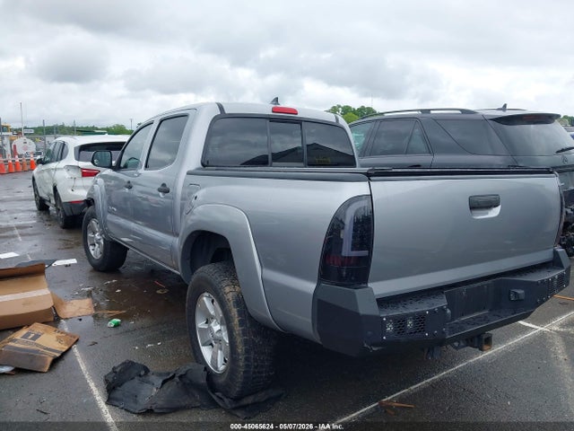 Продаж на аукціоні авто 2015 Toyota Tacoma Base V6, vin: 3TMLU4EN1FM165414, номер лоту: 45065624