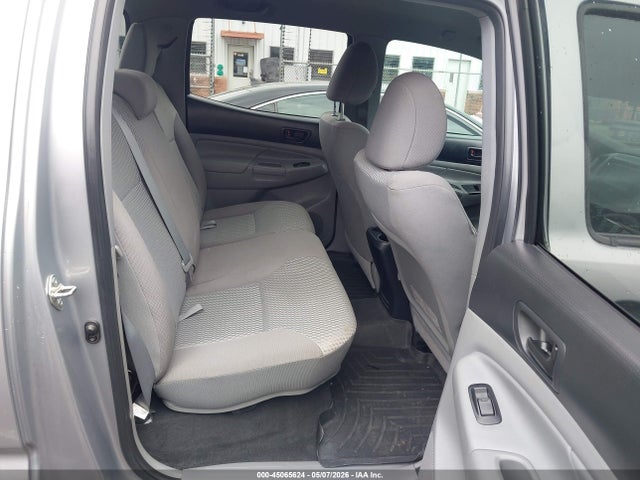 Продаж на аукціоні авто 2015 Toyota Tacoma Base V6, vin: 3TMLU4EN1FM165414, номер лоту: 45065624