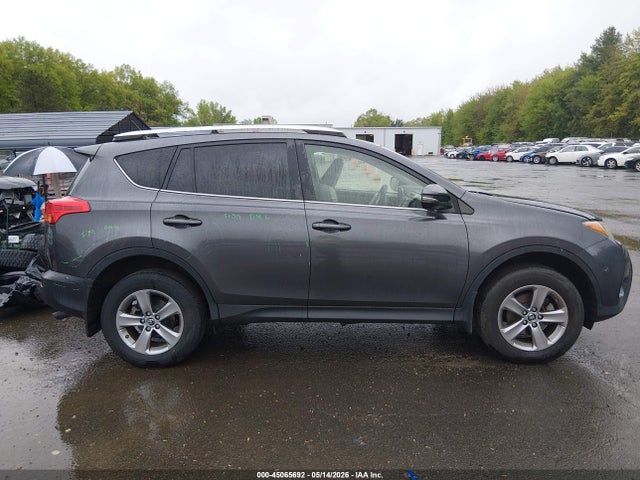 45065692 :رقم المزاد ، JTMRFREV8FJ039517 vin ، 2015 Toyota Rav4 Xle مزاد بيع