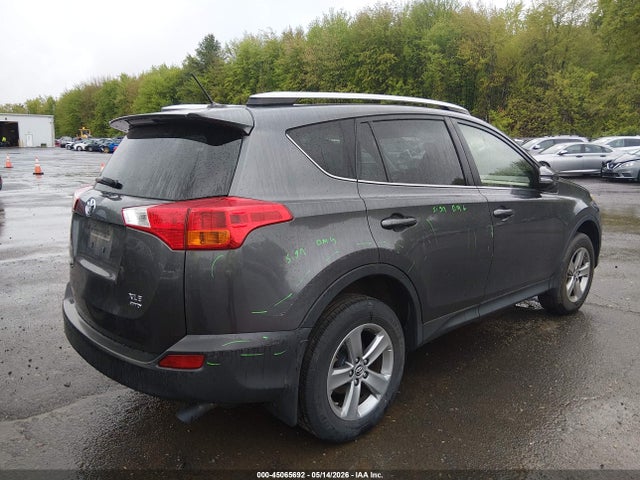 45065692 :رقم المزاد ، JTMRFREV8FJ039517 vin ، 2015 Toyota Rav4 Xle مزاد بيع