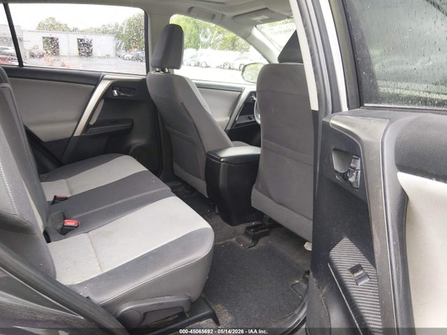 45065692 :رقم المزاد ، JTMRFREV8FJ039517 vin ، 2015 Toyota Rav4 Xle مزاد بيع