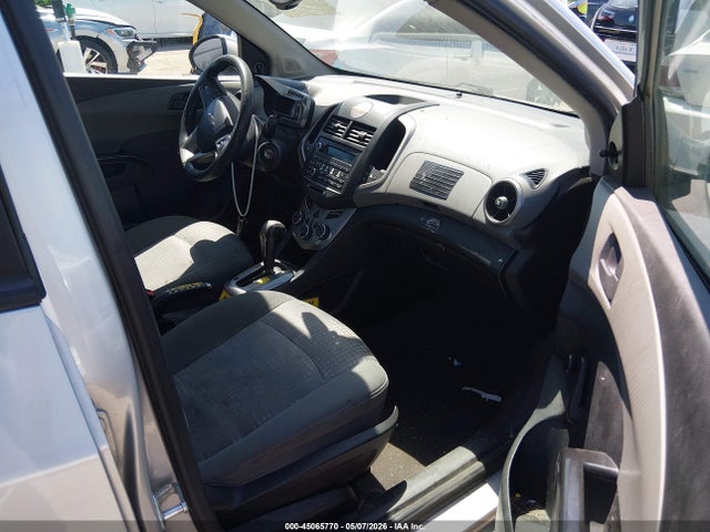 2015 Chevrolet Sonic Ls Auto მანქანა იყიდება აუქციონზე, vin: 1G1JA5SG9F4143256, აუქციონის ნომერი: 45065770