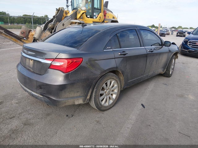 2014 Chrysler 200 Touring მანქანა იყიდება აუქციონზე, vin: 1C3CCBBB8EN177215, აუქციონის ნომერი: 45065772
