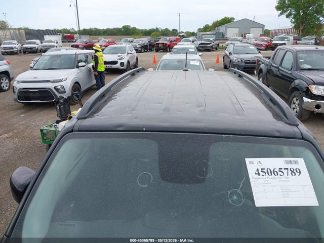 2015 Jeep Renegade Latitude მანქანა იყიდება აუქციონზე, vin: ZACCJABT9FPB27338, აუქციონის ნომერი: 45065789