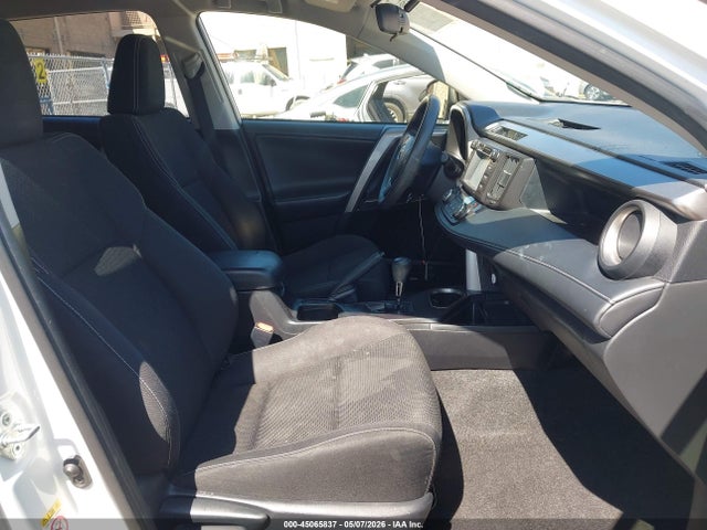 2018 Toyota Rav4 Hybrid Le მანქანა იყიდება აუქციონზე, vin: JTMRJREV5JD232388, აუქციონის ნომერი: 45065837