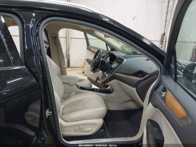 2018 Lincoln Mkc Select მანქანა იყიდება აუქციონზე, vin: 5LMCJ2D99JUL19057, აუქციონის ნომერი: 45065847