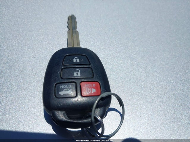 2016 Toyota Corolla Le მანქანა იყიდება აუქციონზე, vin: 2T1BURHE6GC677197, აუქციონის ნომერი: 45065852