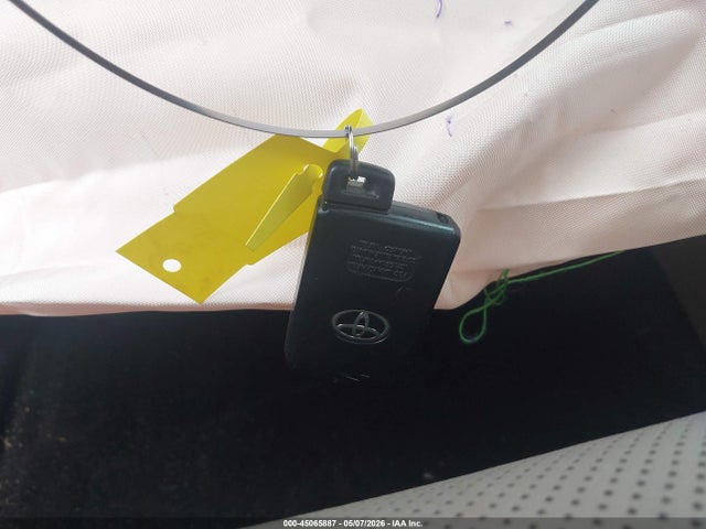 Продажа на аукционе авто 2016 Toyota Highlander Limited Platinum V6, vin: 5TDDKRFH2GS251378, номер лота: 45065887