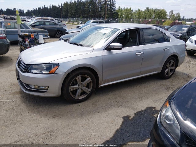 Продаж на аукціоні авто 2015 Volkswagen Passat 1.8t Limited Edition, vin: 1VWAT7A31FC083777, номер лоту: 45065897