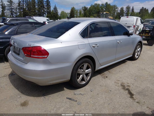 Продаж на аукціоні авто 2015 Volkswagen Passat 1.8t Limited Edition, vin: 1VWAT7A31FC083777, номер лоту: 45065897