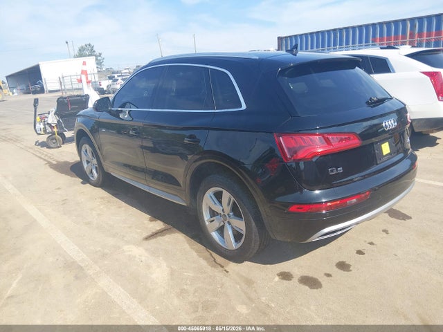 45065918 :رقم المزاد ، WA1BNAFYXJ2161999 vin ، 2018 Audi Q5 2.0t Premium/2.0t Tech Premium مزاد بيع