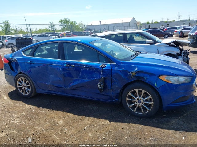 45065979 :رقم المزاد ، 3FA6P0H78HR321325 vin ، 2017 Ford Fusion Se مزاد بيع