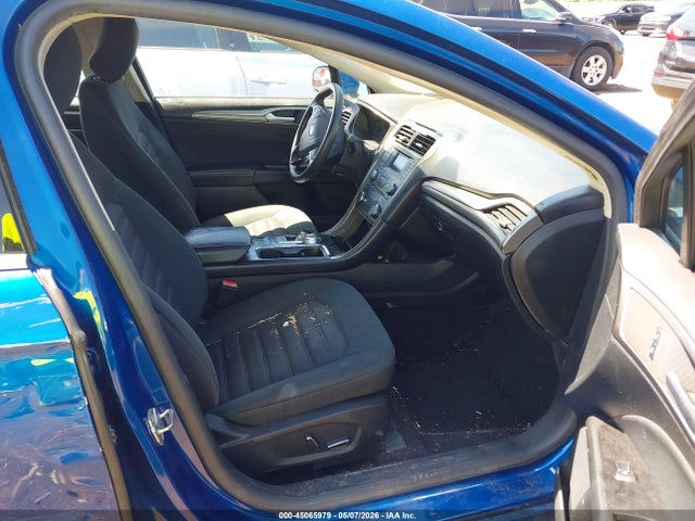 45065979 :رقم المزاد ، 3FA6P0H78HR321325 vin ، 2017 Ford Fusion Se مزاد بيع