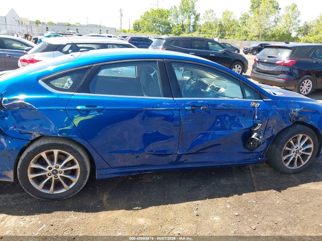 45065979 :رقم المزاد ، 3FA6P0H78HR321325 vin ، 2017 Ford Fusion Se مزاد بيع