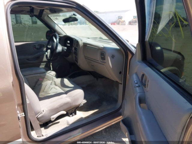 45066024 :رقم المزاد ، 1GNDT13X34K161323 vin ، 2004 Chevrolet Blazer Ls مزاد بيع