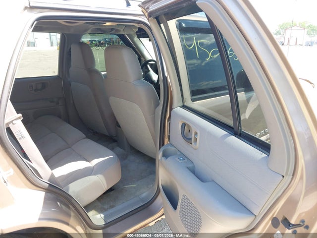 45066024 :رقم المزاد ، 1GNDT13X34K161323 vin ، 2004 Chevrolet Blazer Ls مزاد بيع